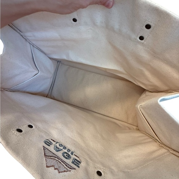 Sage Lodge Cream and Tan Tote Bag - Picture 6 of 6